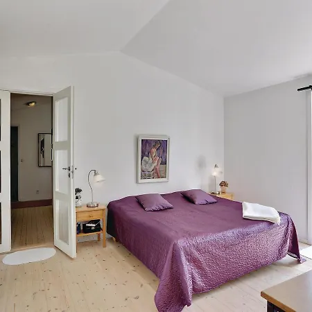 Vakantiehuis Two-bedroom Holiday In *